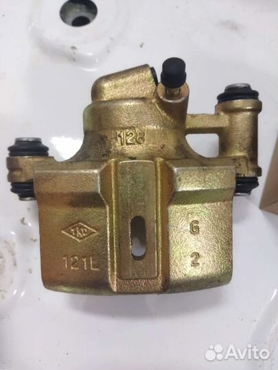 Суппорт в сборе с колодками