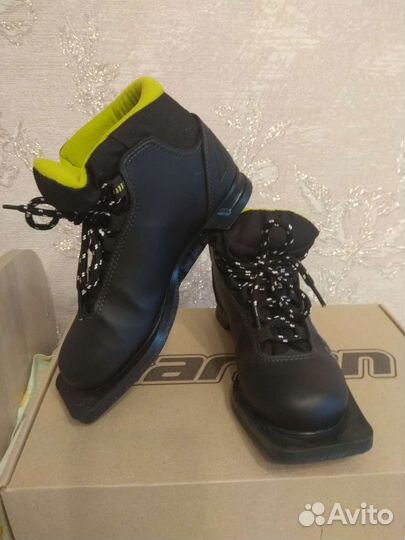 Лыжные ботинки размер 34