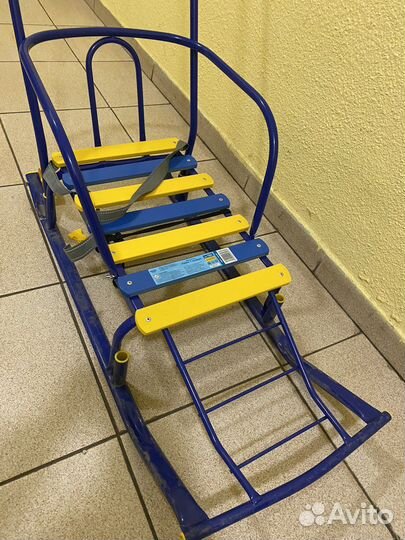 Санки с ручкой