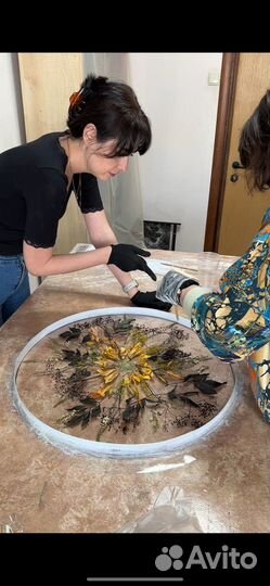 Обучение работе с эпоксидной смолой