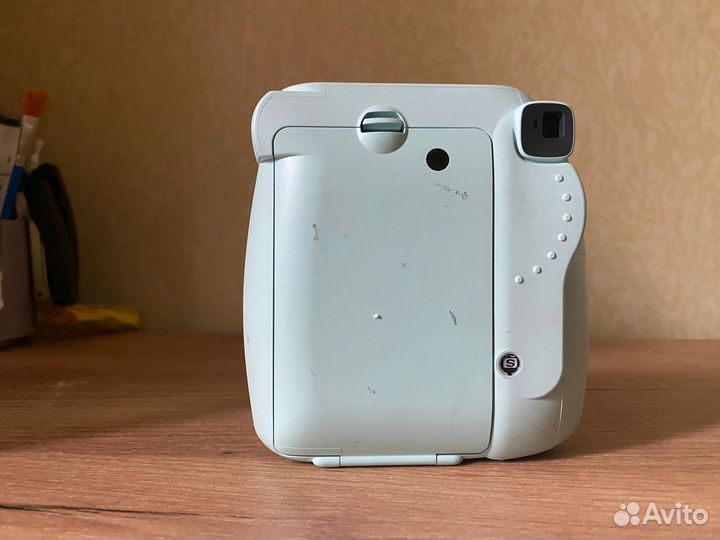 Плёночный фотоаппарат моменталтных снимков