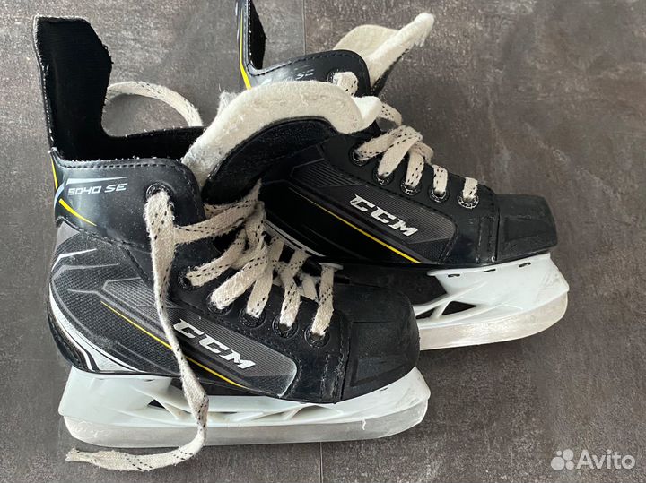 Коньки хоккейные детские CCM 28 размер