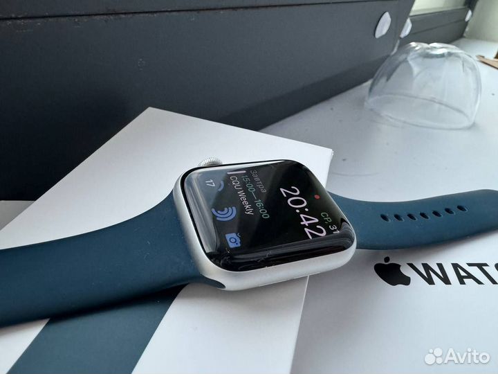 Часы Apple Watch SE 40 mm