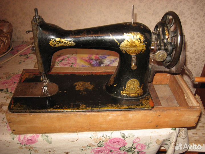 Швейная машина зингер
