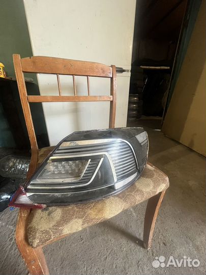 Задний правый фонарь пассат сс