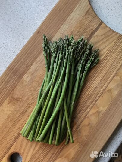 Спаржа свежая
