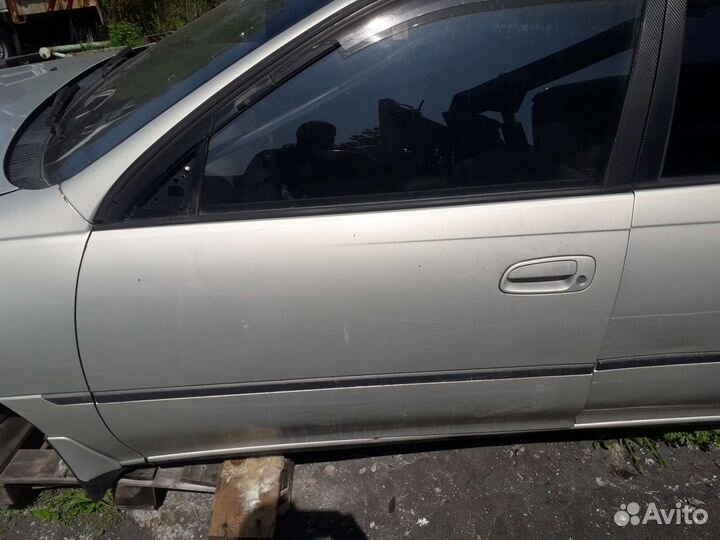 Toyota carina дверь ct 190