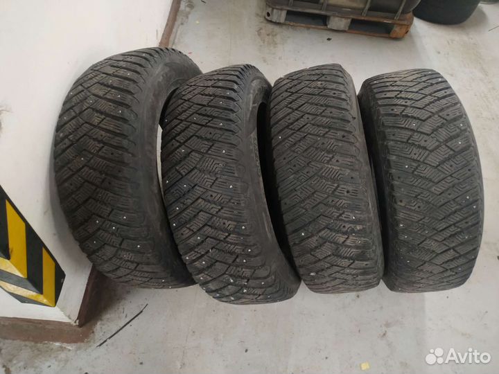Goodyear Ultra Grip Ice Arctic 2 SUV 235/65 R17 108T