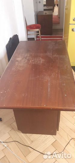 Тумба со столешницей шпона красного дерева