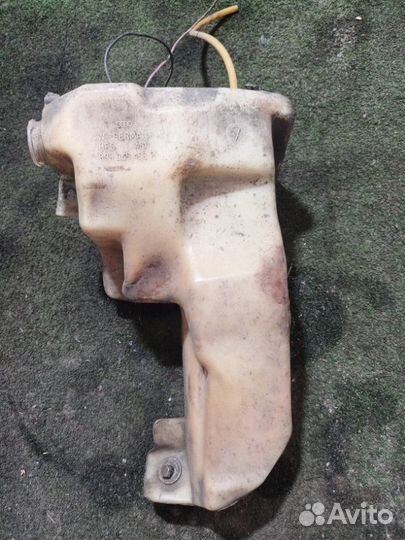 Бачок омывателя Audi 80 B3 JN 1.8