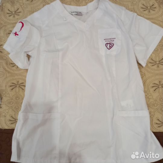 Медицинская одежда: халат, блузка