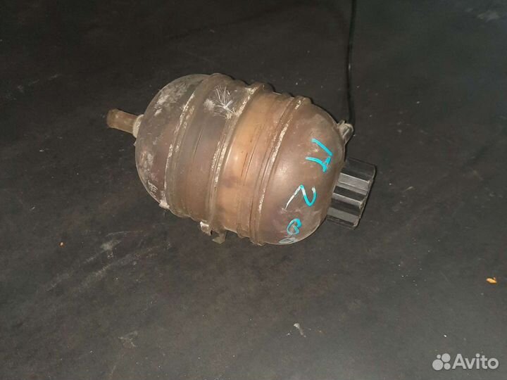 Расширительный бачок Peugeot 206