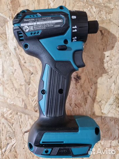 Аккумуляторная дрель-шуруповерт Makita DDF083Z