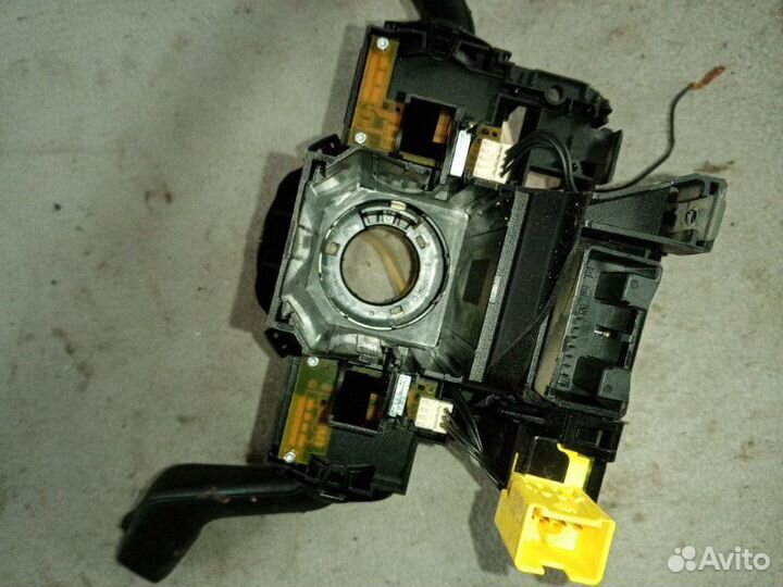 Подрулевой переключатель Volkswagen Passat B6 CAX