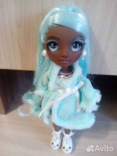 Rainbow high Robin Sterling slumber party