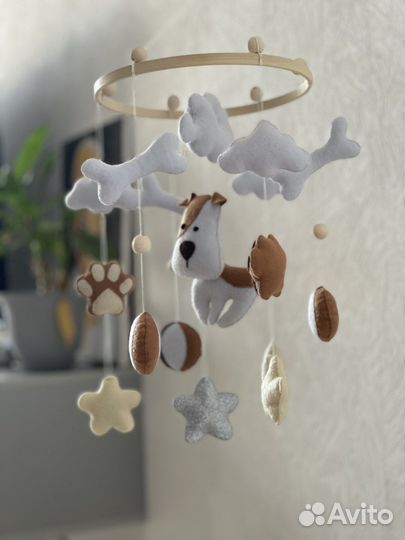 Мобиль в кроватку из фетра