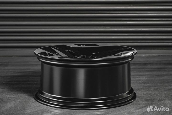 Кованные диски R23 Kahn для Range Rover 2022+