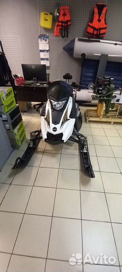 Avantis Capitan 150 White