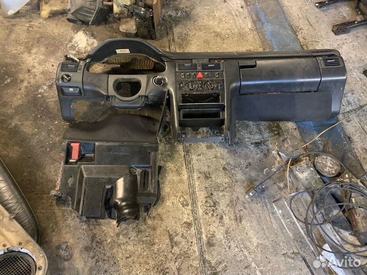 Торпедо Mercedes-Benz w210