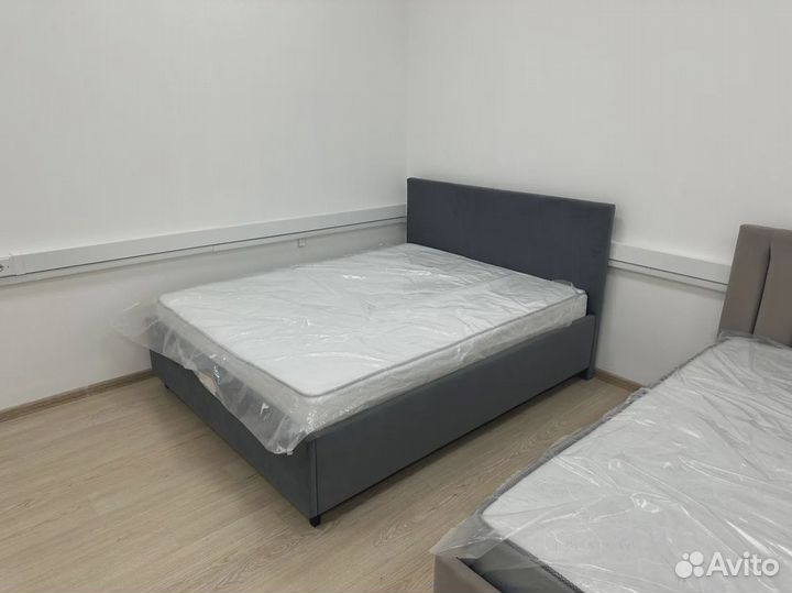 Матрас 140 на 190 новый