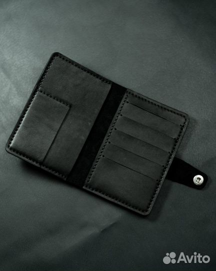 Обложка для документов с отделом для купюр из кожи