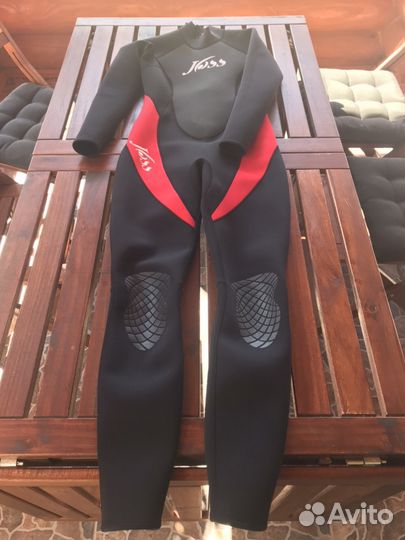 Гидрокостюм