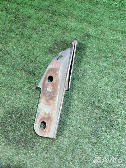 Петля капота левая LADA Kalina