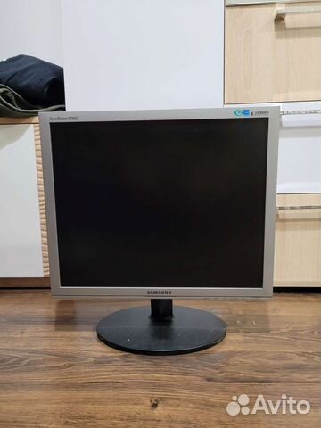 Монитор Samsung