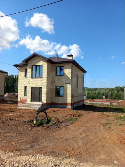 Коттедж 141 м² на участке 6 сот.