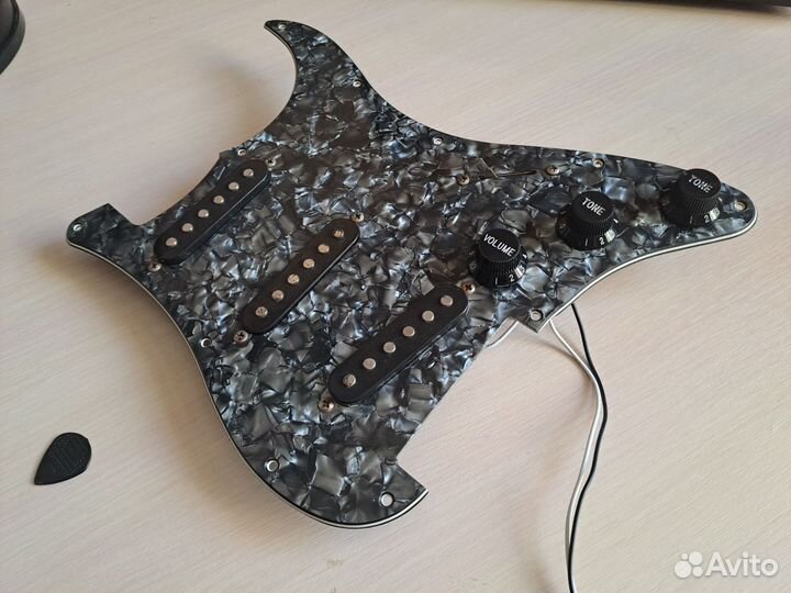 Пикгард Fender stratocaster (pickguard, пикгуард)