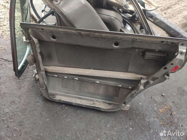 Дверь задняя правая Audi 100C4 в отличном состояни