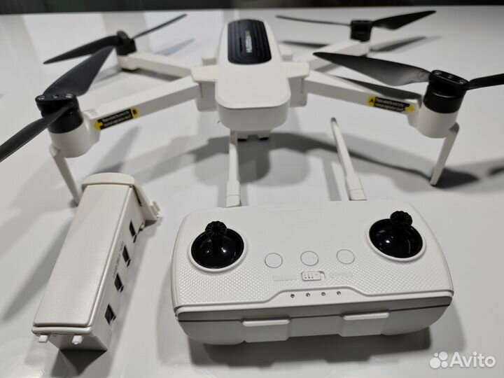 Квадрокоптер Hubsan zino H117S