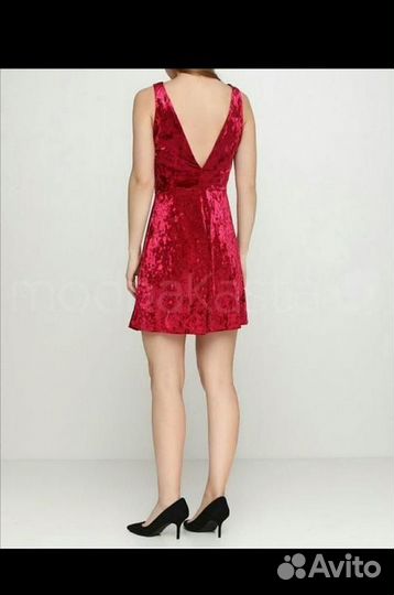 Красное бархатное платье H&M