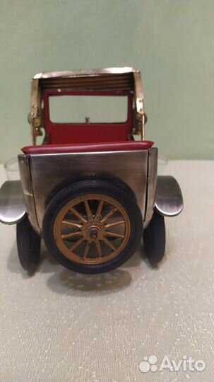 Винтажный мини бар автомобиль