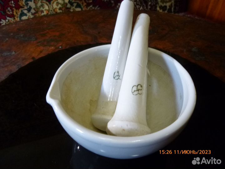 Фаянсовая аптечная ступка с пестиками 1940-х гг