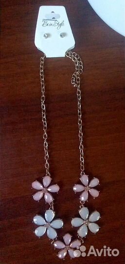 Колье и серьги Цветы