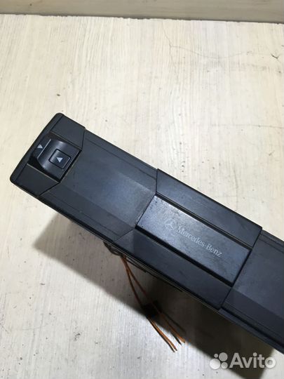 Проигрыватель компакт дисков Мерседес W210