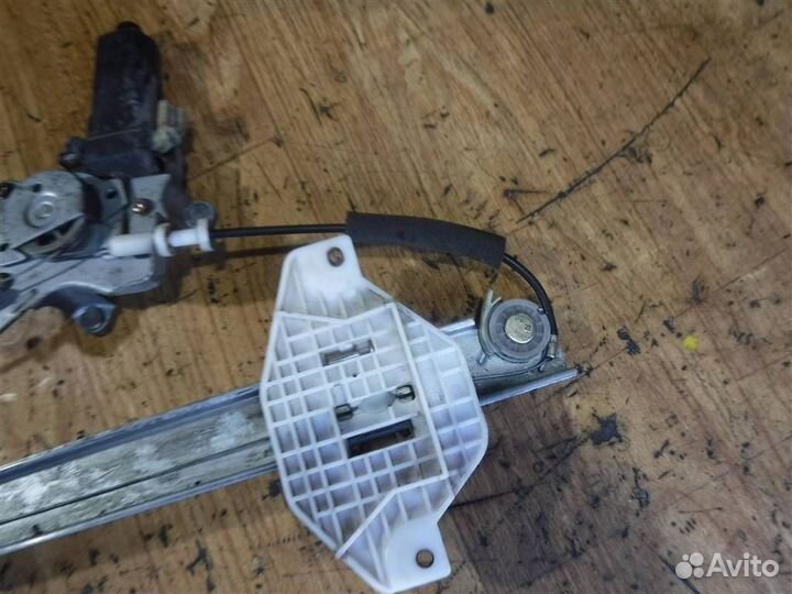 Стеклоподъемник электр. задний левый Hyundai Sona