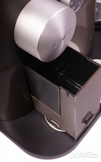 Kофемашина nespresso Delonghi Expert & Milk