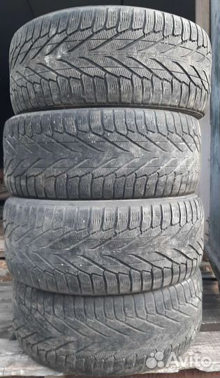 Nokian Tyres Hakkapeliitta R SUV 275/45 R20 110R