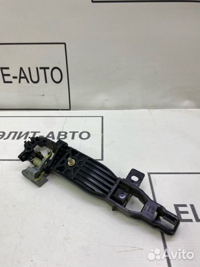 Ручка двери ответная часть передняя правая Mazda 6