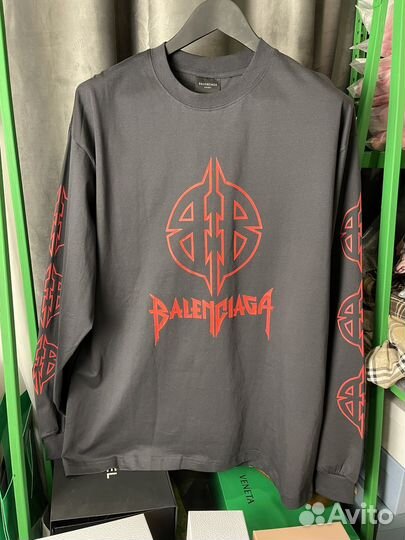 Крутой лонгслив balenciaga