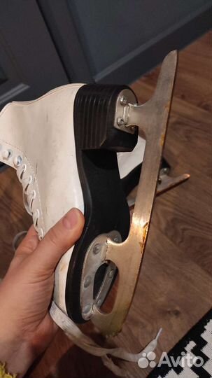 Коньки фигурные nicole