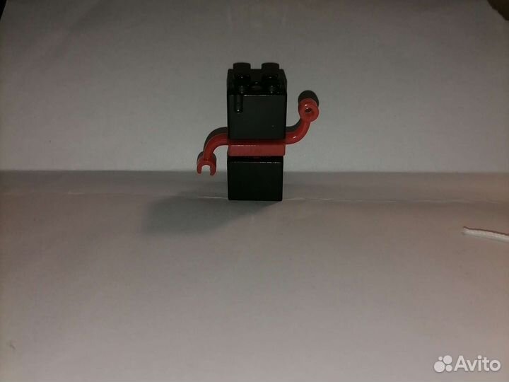 Брелок лего из киндера