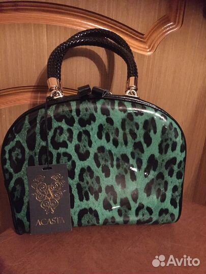 Новая сумка из лакированной кожи Acasta