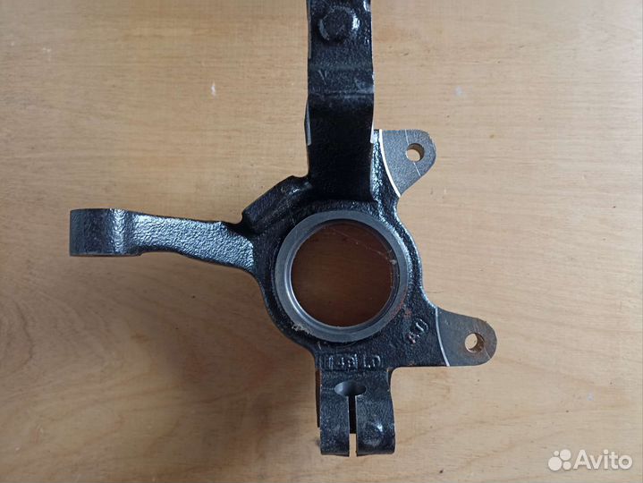 Поворотный кулак KIA Shuma, Sephia, Spectra