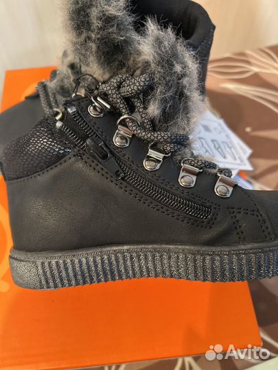 Ботинки новые с биркой для девочек 29