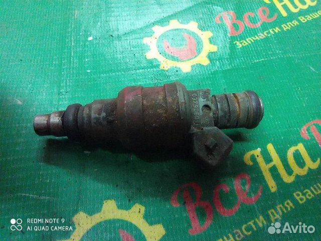 Форсунка Audi 80 седан 1.8 1990