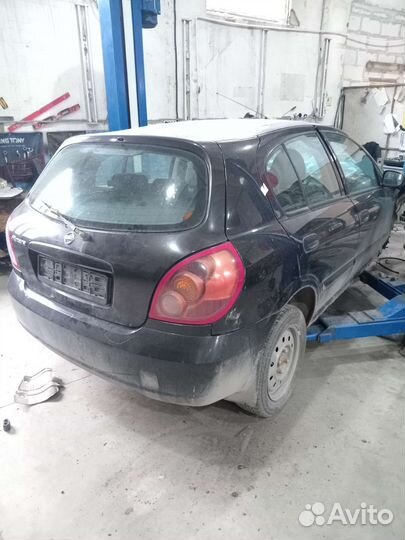 Задняя часть Nissan Almera N16 хетчбэк
