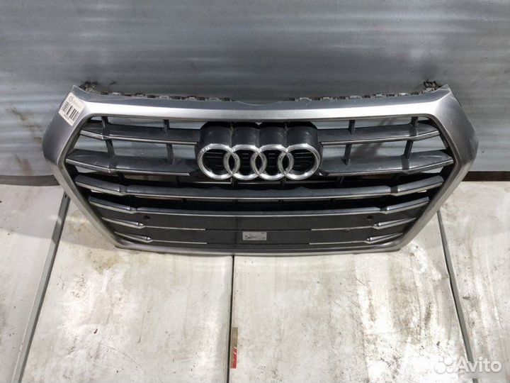 Решетка радиатора Audi Q5 2020